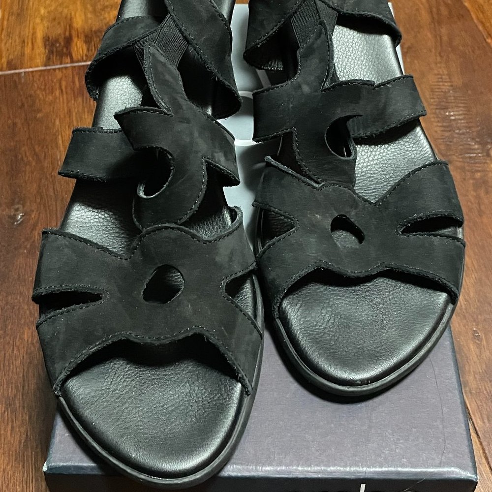Arche Black Sandals